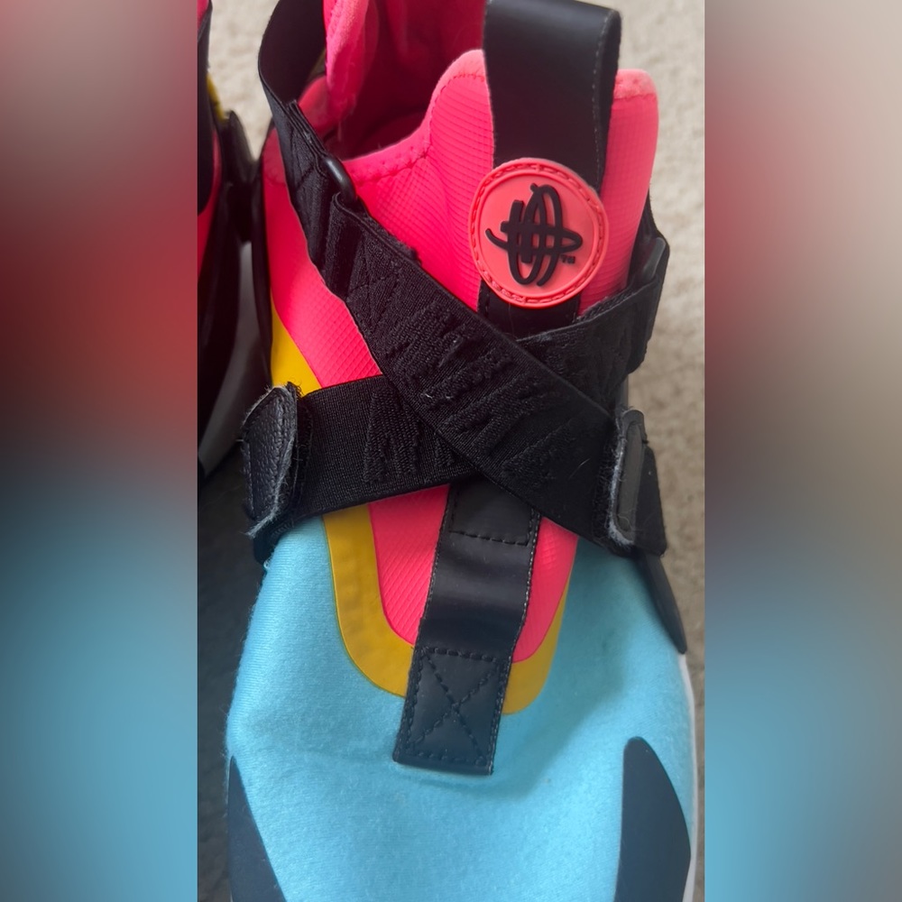 Nike Air Huarache City  - Size 9.5 - Picture 4 of 14
